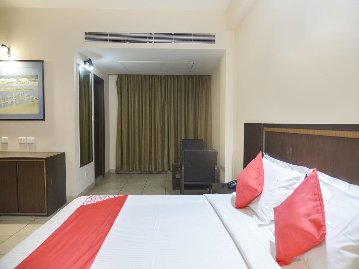 Oyo 15149 Hotel Ajoy Minar Mandarmani Extérieur photo